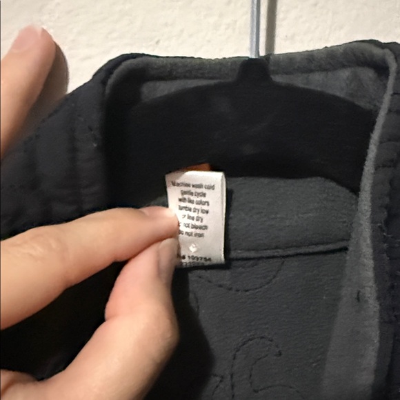 Lucy Black Stitched Nylon Vest Womens Medium Pockets Warm Winter Full Zip - Picture 9 of 9